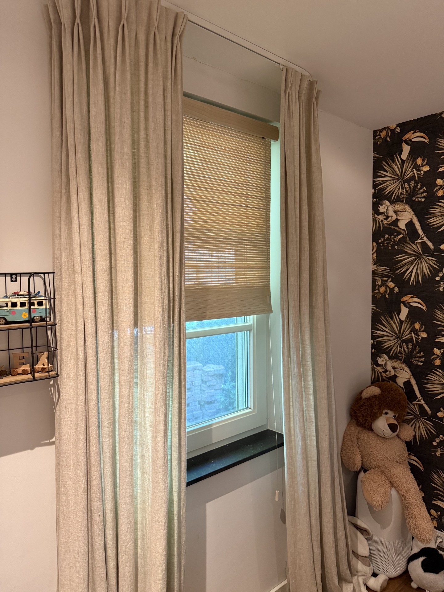 bamboe vouwgordijn in slaapkamer